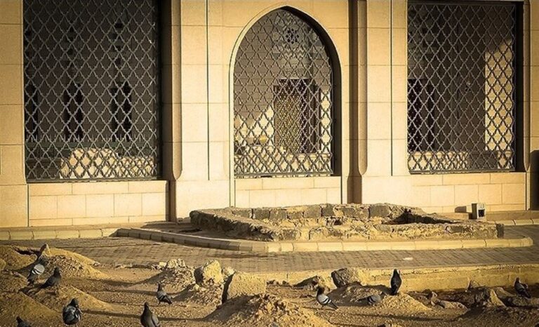 جستاری در چگونگی و مکان دفن حضرت فاطمه زهرا(س) در منابع نخستین