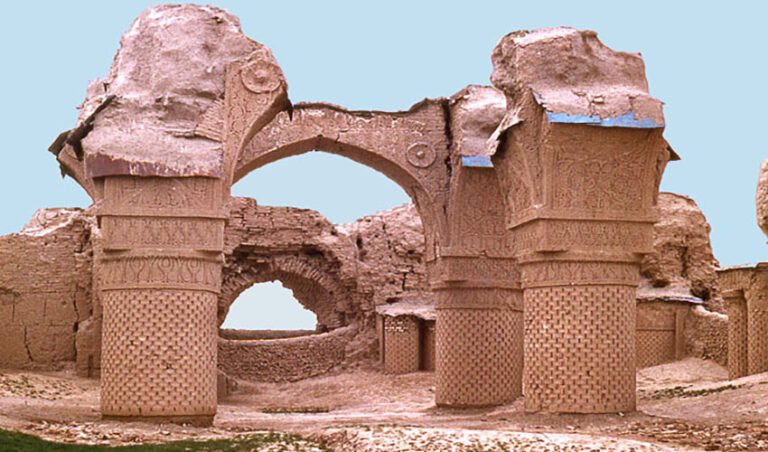 مسجد نه گنبد(مسجد حج پیاده) بلخ