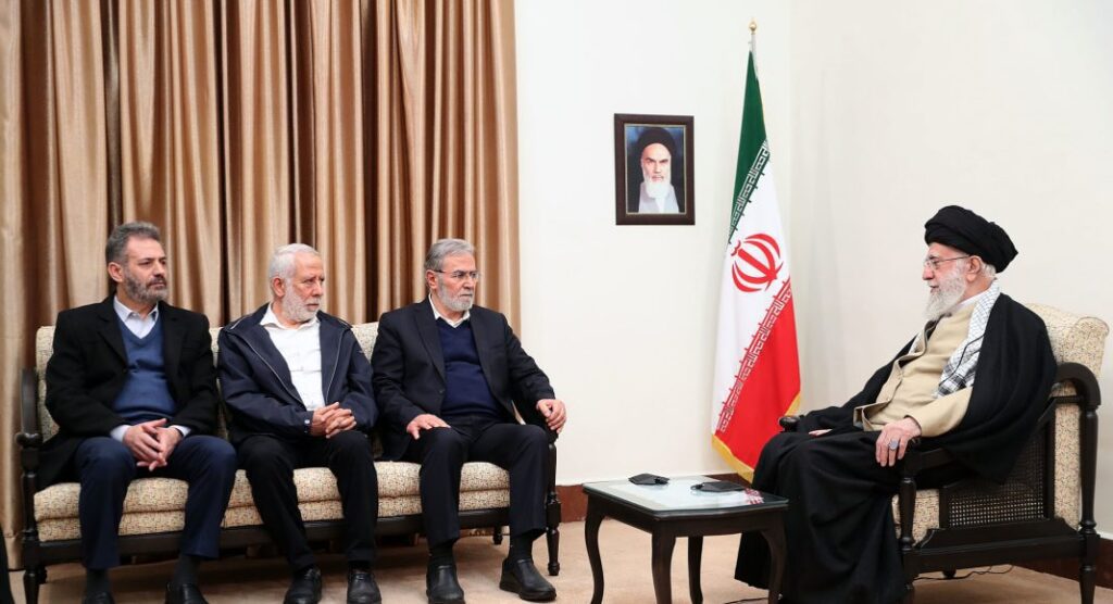 رهبر انقلاب اسلامی ایران
