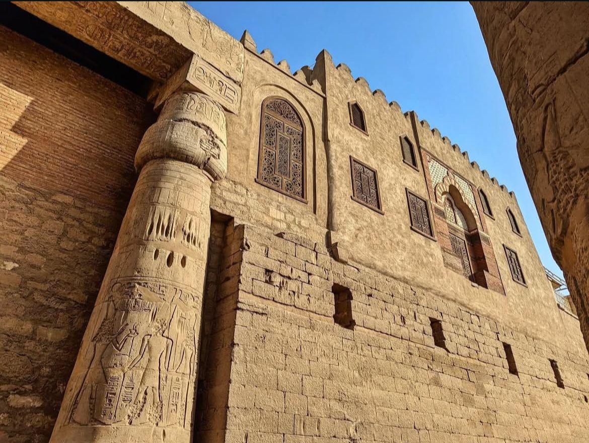 مسجد معلق الاقصر مصر؛ آمیزهای شگفتانگیز از میراث فرعونی، مسیحی و اسلامی 4 مسجد معلق الاقصر مصر؛ آمیزهای شگفتانگیز از میراث فرعونی، مسیحی و اسلامی